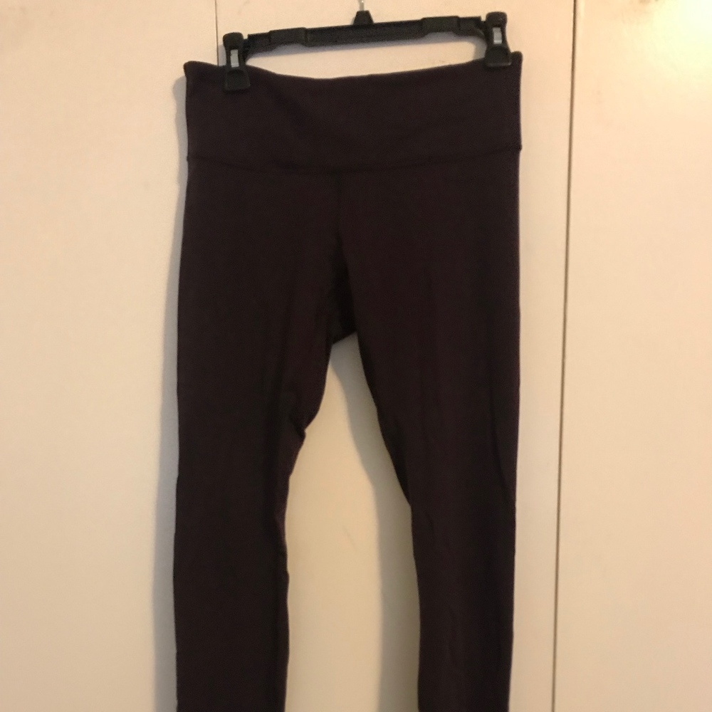 Size 8 Lululemon Wunder Under Leggings
